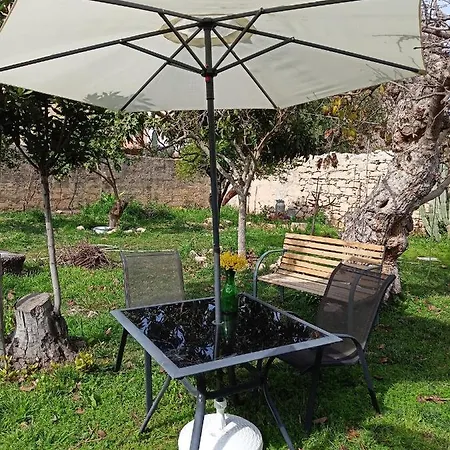 Giardino Farina Dimora Storica Couette-café Santa Croce Camerina